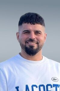 سەرکردایەتییەک کە هەمیشە دەسەڵاتی هەیە، بەڵام کەمجار خزمەتگوزاری پێشکەش دەکات