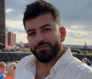 وتاری ئازادی لەسەر دەرگای زیندانەکان